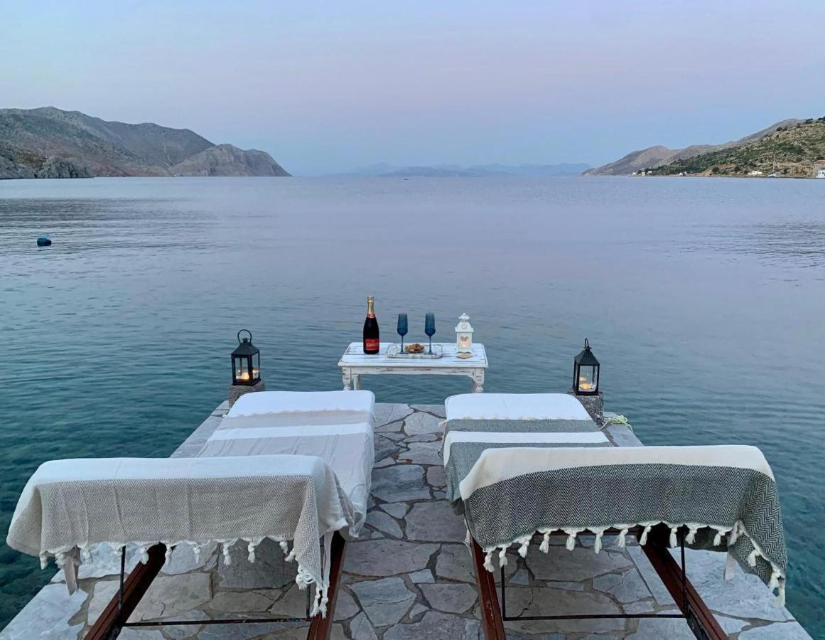 Symi . Villa Calme ภายนอก รูปภาพ